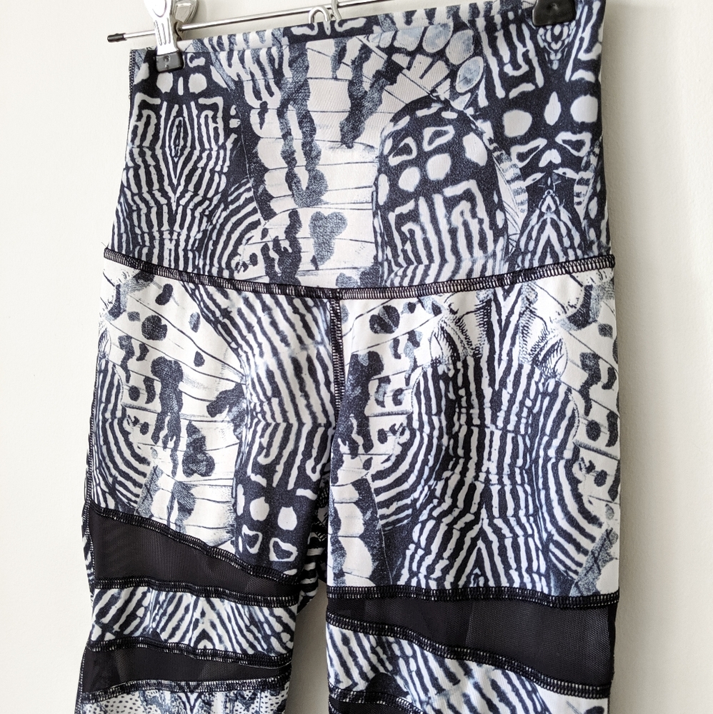 Rare Lululemon Wanderlust Highest Times Mesh Pant - Picture 3 of 8